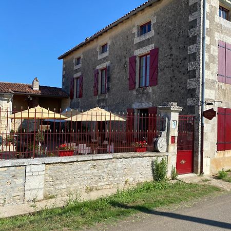 Bed and Breakfast La Tuilerie Verteuil-sur-Charente Exterior foto
