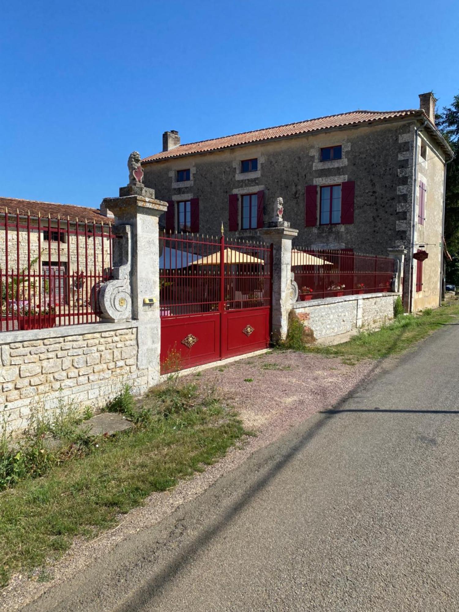 Bed and Breakfast La Tuilerie Verteuil-sur-Charente Exterior foto